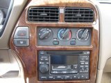 1999 Nissan Pathfinder LE Controls