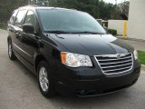 2008 Brilliant Black Crystal Pearlcoat Chrysler Town & Country Touring #64100815