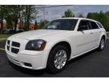 2007 Stone White Dodge Magnum SXT #64228762