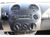2004 Volkswagen New Beetle GLS Coupe Controls