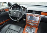 2005 Volkswagen Phaeton V8 4Motion Sedan Dashboard