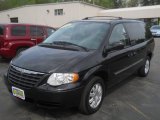 2006 Brilliant Black Chrysler Town & Country Touring #65185181