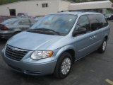 2005 Chrysler Town & Country LX