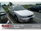 1996 Arctic White Pearl Nissan Maxima GXE #65411986