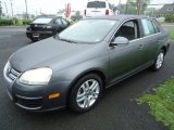 2005 Volkswagen Jetta GLS TDI Sedan Front 3/4 View