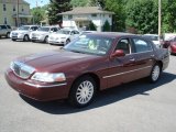 2003 Lincoln Town Car Executive Front 3/4 View