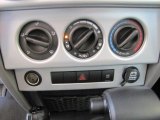 2009 Jeep Wrangler Unlimited Sahara 4x4 Controls