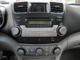 2010 Toyota Highlander Sport 4WD Controls