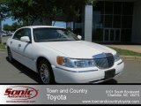 2000 Vibrant White Lincoln Town Car Signature #65612351