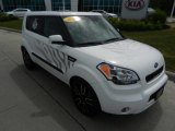 2011 Clear White/Grey Graphics Kia Soul White Tiger Special Edition #65802265