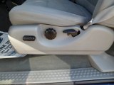 2004 Ford F350 Super Duty XLT SuperCab 4x4 Front Seat
