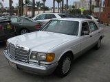 1986 Mercedes-Benz S Class 420 SEL Front 3/4 View