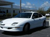 1995 Bright White Pontiac Sunfire SE Coupe #6564606
