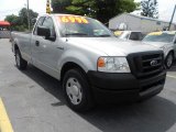 2005 Ford F150 XL Regular Cab Front 3/4 View