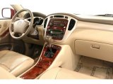 2004 Toyota Highlander Limited V6 4WD Dashboard