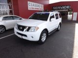 2008 Avalanche White Nissan Pathfinder SE #66122201
