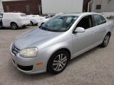 2005 Volkswagen Jetta 2.5 Sedan Front 3/4 View