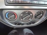 2005 Ford Focus ZX4 ST Sedan Controls