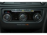 2012 Volkswagen Golf 2 Door TDI Controls