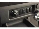 2008 Nissan Xterra S 4x4 Controls