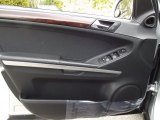 2006 Mercedes-Benz ML 500 4Matic Door Panel
