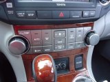 2012 Toyota Highlander Limited 4WD Controls