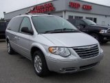 2005 Bright Silver Metallic Chrysler Town & Country Limited #6567219