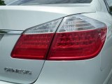 2011 Hyundai Genesis 3.8 Sedan Taillight