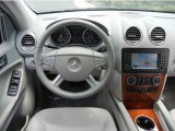 2006 Mercedes-Benz ML 350 4Matic Dashboard