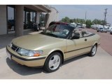 1998 Saab 900 SE Turbo Convertible Front 3/4 View