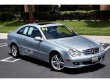 2007 Mercedes-Benz CLK 350 Coupe Front 3/4 View