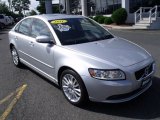 2011 Volvo S40 T5 Front 3/4 View