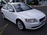 2011 Volvo S40 T5 Front 3/4 View