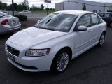 2011 Volvo S40 T5 Front 3/4 View