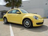 2012 Saturn Yellow Volkswagen Beetle 2.5L #66774396
