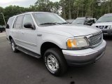 2001 Ford Expedition XLT 4x4 Front 3/4 View