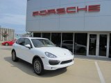 2012 White Porsche Cayenne S #67012623