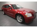 2006 Inferno Red Crystal Pearl Dodge Magnum R/T #67104329