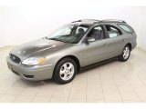 2004 Ford Taurus SE Wagon Front 3/4 View