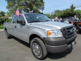 2005 Ford F150 XL SuperCab 4x4 Front 3/4 View