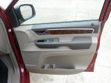 2012 Volkswagen Routan SEL Premium Door Panel