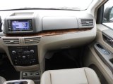 2012 Volkswagen Routan SEL Premium Dashboard