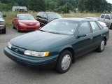 1995 Ford Taurus GL Sedan Front 3/4 View