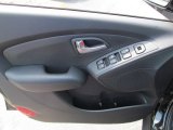 2012 Hyundai Tucson GLS Door Panel
