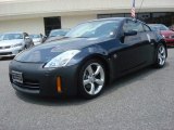 2007 Nissan 350Z Coupe Front 3/4 View
