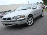 Volvo S60 2002 Data, Info and Specs