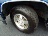 1999 Chevrolet Suburban C1500 LS Wheel