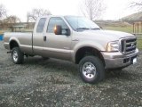 2006 Ford F250 Super Duty XLT SuperCab 4x4 Front 3/4 View