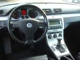 2007 Volkswagen Passat 2.0T Sedan Dashboard