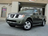 2005 Nissan Frontier LE Crew Cab Data, Info and Specs